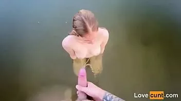 play Follada y enojada con una sirena (lovecunt.com)