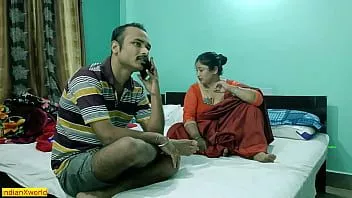 play Desi hot randi bhabhi seks spesial seharga 20k! dengan audio yang jernih