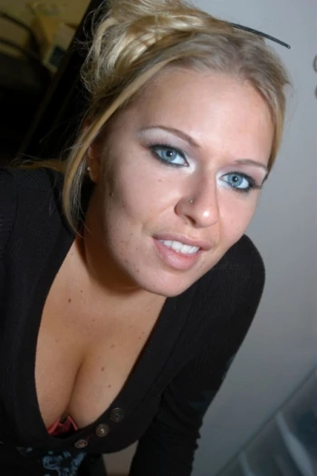 Pornstar Riley Evans